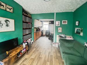 Lounge- click for photo gallery